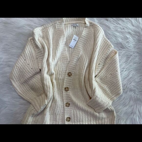 American Eagle Cardigan - Picture 3 of 3